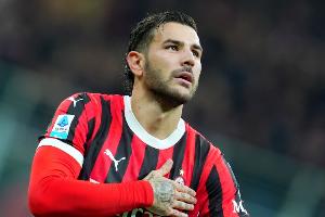 只有两句话米兰官方：特奥永久转会新月，祝他未来一切顺利