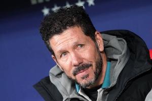 记者:马竞接近签下奥萨苏纳右后卫阿雷索,还差一些小细节要解决