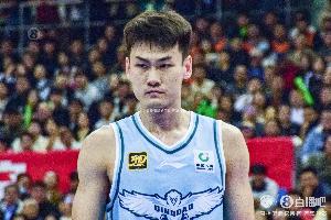 金年会app-铁但拼!王睿泽11中2拿到10分11板两双 罚球7中5