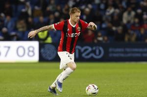 金年会官网入口-法媒:尼斯后卫巴德更换经纪人,今夏可能离队&已获英超球队关注