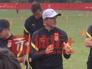 金年会app-检验集训效果！U23国足解散前再热身 24日过招亚泰